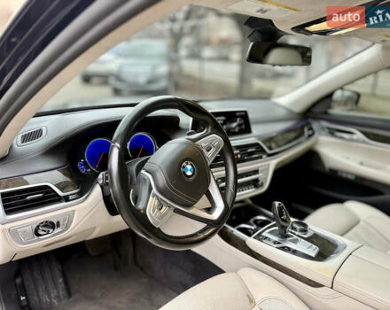 Синий БМВ 7 Серия, объемом двигателя 2.98 л и пробегом 147 тыс. км за 32500 $, фото 7 на Automoto.ua