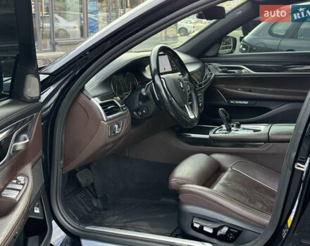 Синий БМВ 7 Серия, объемом двигателя 4.4 л и пробегом 159 тыс. км за 35000 $, фото 9 на Automoto.ua
