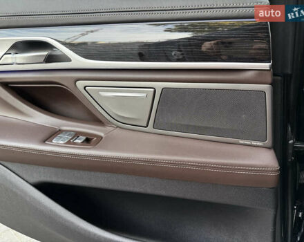 Синий БМВ 7 Серия, объемом двигателя 4.4 л и пробегом 159 тыс. км за 35000 $, фото 16 на Automoto.ua