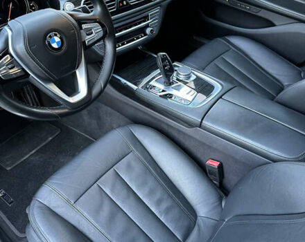 Синій БМВ 7 Серія, об'ємом двигуна 2.98 л та пробігом 86 тис. км за 37000 $, фото 7 на Automoto.ua