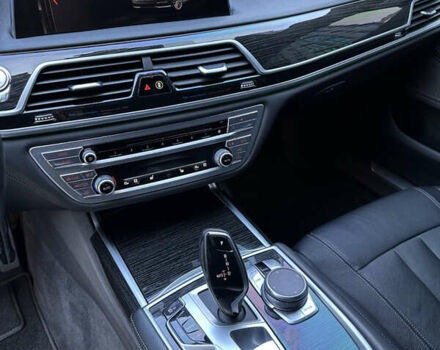 Синій БМВ 7 Серія, об'ємом двигуна 2.98 л та пробігом 86 тис. км за 37000 $, фото 5 на Automoto.ua