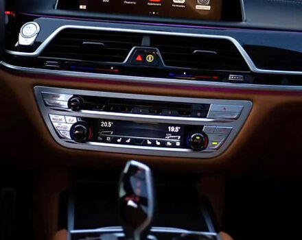 Синий БМВ 7 Серия, объемом двигателя 4.4 л и пробегом 39 тыс. км за 45000 $, фото 2 на Automoto.ua