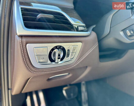 Синий БМВ 7 Серия, объемом двигателя 3 л и пробегом 46 тыс. км за 79000 $, фото 10 на Automoto.ua