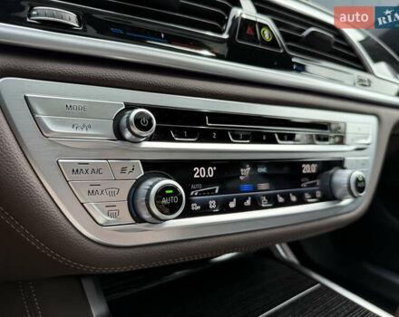 Синий БМВ 7 Серия, объемом двигателя 3 л и пробегом 54 тыс. км за 75000 $, фото 41 на Automoto.ua