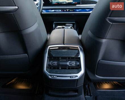 Синий БМВ 7 Серия, объемом двигателя 2.99 л и пробегом 44 тыс. км за 129000 $, фото 30 на Automoto.ua