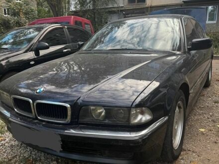 Синий БМВ 7 Серия, объемом двигателя 3 л и пробегом 200 тыс. км за 4200 $, фото 1 на Automoto.ua