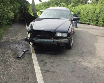 Синий БМВ 7 Серия, объемом двигателя 2.8 л и пробегом 300 тыс. км за 1150 $, фото 1 на Automoto.ua