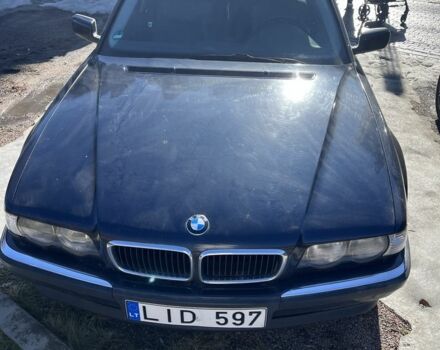 Синий БМВ 7 Серия, объемом двигателя 3.5 л и пробегом 177 тыс. км за 2800 $, фото 1 на Automoto.ua