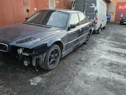 Синий БМВ 7 Серия, объемом двигателя 3.5 л и пробегом 200 тыс. км за 2000 $, фото 1 на Automoto.ua