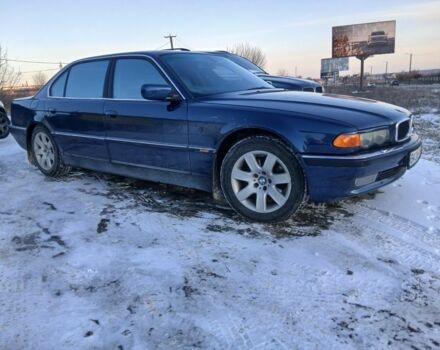 Синий БМВ 7 Серия, объемом двигателя 3.5 л и пробегом 300 тыс. км за 4999 $, фото 1 на Automoto.ua