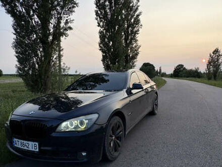 Синій БМВ 7 Серія, об'ємом двигуна 2.98 л та пробігом 281 тис. км за 12000 $, фото 1 на Automoto.ua