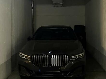 Синий БМВ 7 Серия, объемом двигателя 3 л и пробегом 11 тыс. км за 52000 $, фото 1 на Automoto.ua