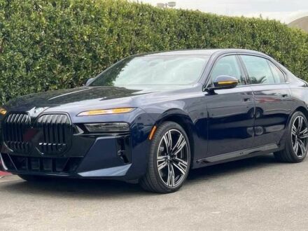 БМВ 7 Серия 2024 в Черкассах на Automoto.ua Синий БМВ 7 Серия, объемом двигателя 4.4 л и пробегом 21 тыс. км за 77000 $, фото 1 на Automoto.ua