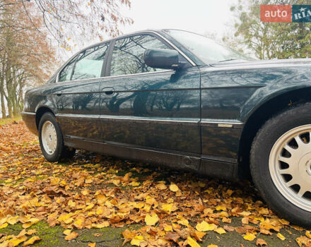 Зелений БМВ 7 Серія, об'ємом двигуна 2.5 л та пробігом 375 тис. км за 4555 $, фото 23 на Automoto.ua