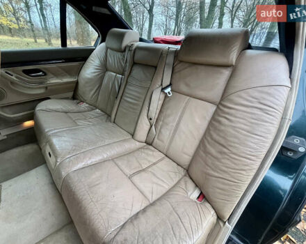 Зелений БМВ 7 Серія, об'ємом двигуна 2.5 л та пробігом 375 тис. км за 4555 $, фото 38 на Automoto.ua