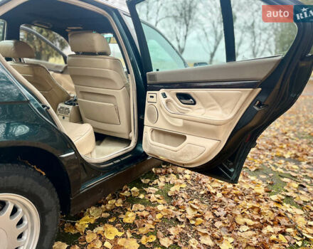 Зелений БМВ 7 Серія, об'ємом двигуна 2.5 л та пробігом 375 тис. км за 4555 $, фото 50 на Automoto.ua
