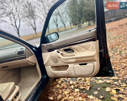 Зелений БМВ 7 Серія, об'ємом двигуна 2.5 л та пробігом 375 тис. км за 4555 $, фото 52 на Automoto.ua