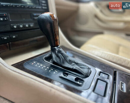 Зелений БМВ 7 Серія, об'ємом двигуна 2.5 л та пробігом 375 тис. км за 4555 $, фото 45 на Automoto.ua