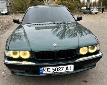 Зелений БМВ 7 Серія, об'ємом двигуна 3 л та пробігом 475 тис. км за 3400 $, фото 1 на Automoto.ua