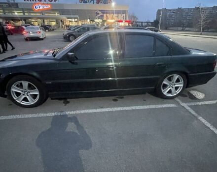 Зелений БМВ 7 Серія, об'ємом двигуна 3 л та пробігом 380 тис. км за 5000 $, фото 3 на Automoto.ua