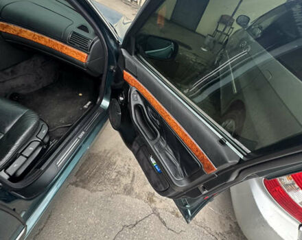 Зелений БМВ 7 Серія, об'ємом двигуна 3 л та пробігом 300 тис. км за 4700 $, фото 1 на Automoto.ua