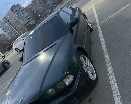 Зелений БМВ 7 Серія, об'ємом двигуна 3 л та пробігом 380 тис. км за 5000 $, фото 1 на Automoto.ua