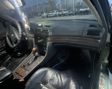 Зелений БМВ 7 Серія, об'ємом двигуна 3 л та пробігом 380 тис. км за 5000 $, фото 4 на Automoto.ua