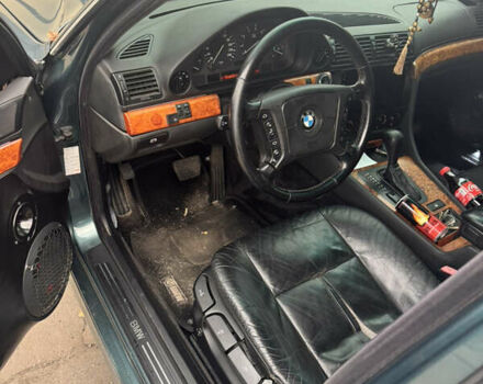 Зелений БМВ 7 Серія, об'ємом двигуна 3 л та пробігом 300 тис. км за 4700 $, фото 11 на Automoto.ua