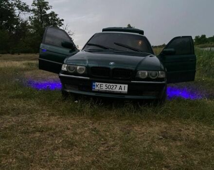 Зелений БМВ 7 Серія, об'ємом двигуна 3 л та пробігом 370 тис. км за 4450 $, фото 3 на Automoto.ua