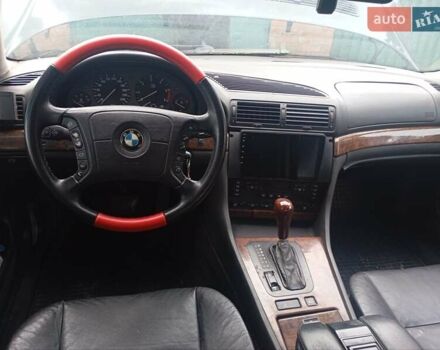 Зеленый БМВ 7 Серия, объемом двигателя 2.5 л и пробегом 350 тыс. км за 4250 $, фото 4 на Automoto.ua