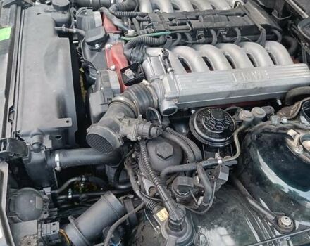 Зеленый БМВ 7 Серия, объемом двигателя 5.4 л и пробегом 517 тыс. км за 8000 $, фото 32 на Automoto.ua