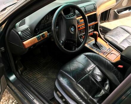 Зеленый БМВ 7 Серия, объемом двигателя 4.4 л и пробегом 0 тыс. км за 5500 $, фото 4 на Automoto.ua