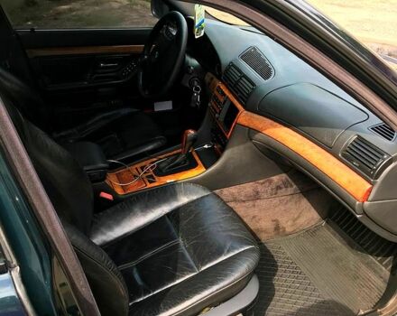 Зеленый БМВ 7 Серия, объемом двигателя 4.4 л и пробегом 0 тыс. км за 5500 $, фото 3 на Automoto.ua