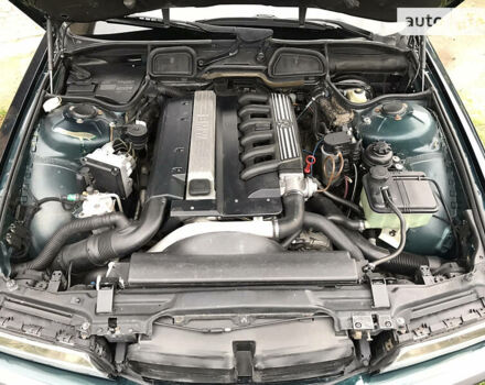 Зелений БМВ 7 Серія, об'ємом двигуна 2.5 л та пробігом 270 тис. км за 7500 $, фото 31 на Automoto.ua