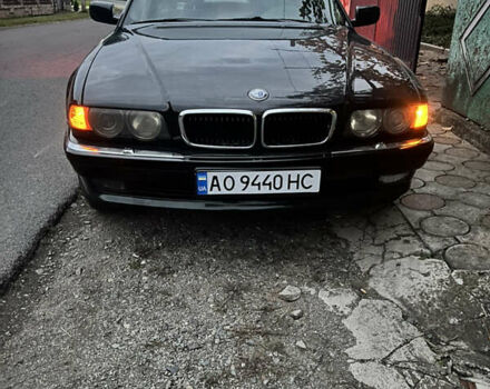 Зеленый БМВ 7 Серия, объемом двигателя 3 л и пробегом 450 тыс. км за 5700 $, фото 4 на Automoto.ua