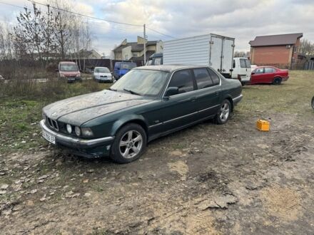 Зеленый БМВ 7 Серия, объемом двигателя 3.5 л и пробегом 300 тыс. км за 800 $, фото 1 на Automoto.ua