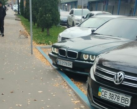 Зеленый БМВ 7 Серия, объемом двигателя 3 л и пробегом 414 тыс. км за 3600 $, фото 1 на Automoto.ua