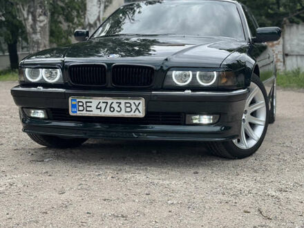 БМВ 7 Серія 1997 у Первомайськ на Automoto.ua Зелений БМВ 7 Серія, об'ємом двигуна 3.5 л та пробігом 507 тис. км за 10400 $, фото 1 на Automoto.ua
