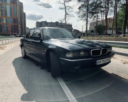 Зеленый БМВ 7 Серия, объемом двигателя 2.5 л и пробегом 304 тыс. км за 4500 $, фото 1 на Automoto.ua