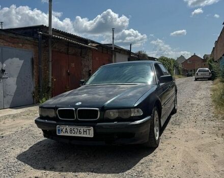Зеленый БМВ 7 Серия, объемом двигателя 4.4 л и пробегом 400 тыс. км за 2600 $, фото 1 на Automoto.ua