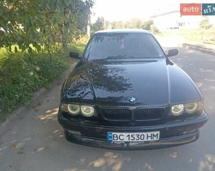 Чорний БМВ 740, об'ємом двигуна 3.9 л та пробігом 296 тис. км за 8000 $, фото 11 на Automoto.ua