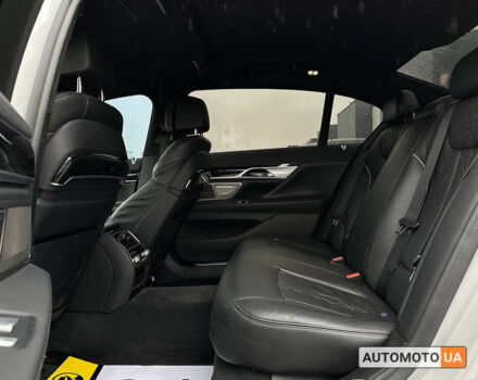 Білий БМВ 750, об'ємом двигуна 4.4 л та пробігом 45 тис. км за 41000 $, фото 20 на Automoto.ua