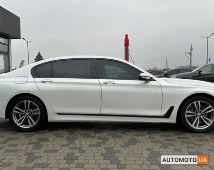 Білий БМВ 750, об'ємом двигуна 4.4 л та пробігом 45 тис. км за 41000 $, фото 7 на Automoto.ua