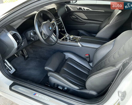 Белый БМВ 8 Серия, объемом двигателя 4.39 л и пробегом 21 тыс. км за 69000 $, фото 13 на Automoto.ua