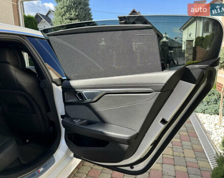 Белый БМВ 8 Серия, объемом двигателя 4.39 л и пробегом 32 тыс. км за 61900 $, фото 34 на Automoto.ua