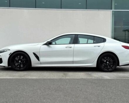 Белый БМВ 8 Серия, объемом двигателя 4.4 л и пробегом 17 тыс. км за 17000 $, фото 2 на Automoto.ua