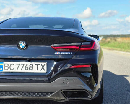 Черный БМВ 8 Серия, объемом двигателя 4.39 л и пробегом 8 тыс. км за 80000 $, фото 9 на Automoto.ua