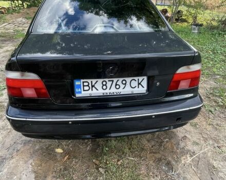 Черный БМВ 8 Серия, объемом двигателя 3.5 л и пробегом 300 тыс. км за 3300 $, фото 2 на Automoto.ua