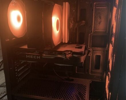 Желтый БМВ 8 Серия, объемом двигателя 2 л и пробегом 450 тыс. км за 1149 $, фото 6 на Automoto.ua