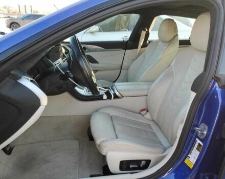 Синий БМВ 8 Серия, объемом двигателя 3 л и пробегом 17 тыс. км за 29000 $, фото 6 на Automoto.ua